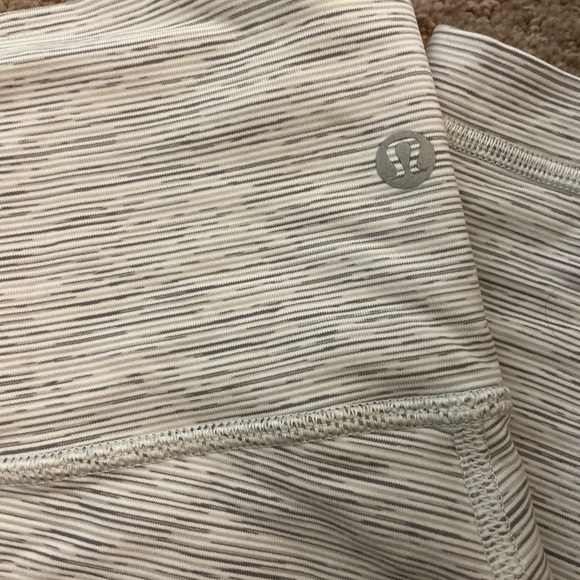 PERFECT condition Align leggings - Picture 2 of 4